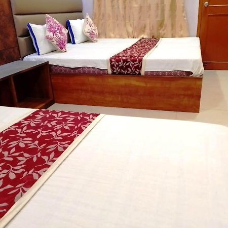 Hotel City Park Guwahati Exteriör bild