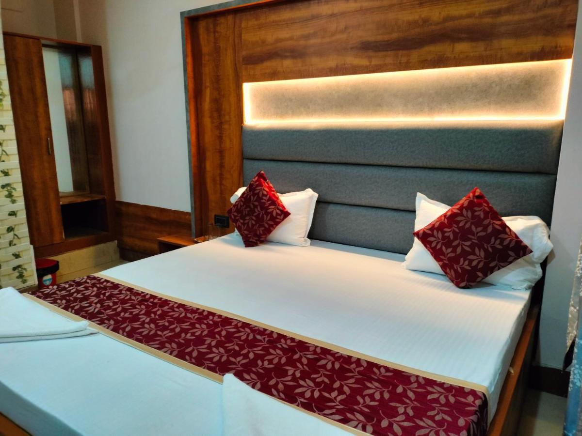 Hotel City Park Guwahati Exteriör bild