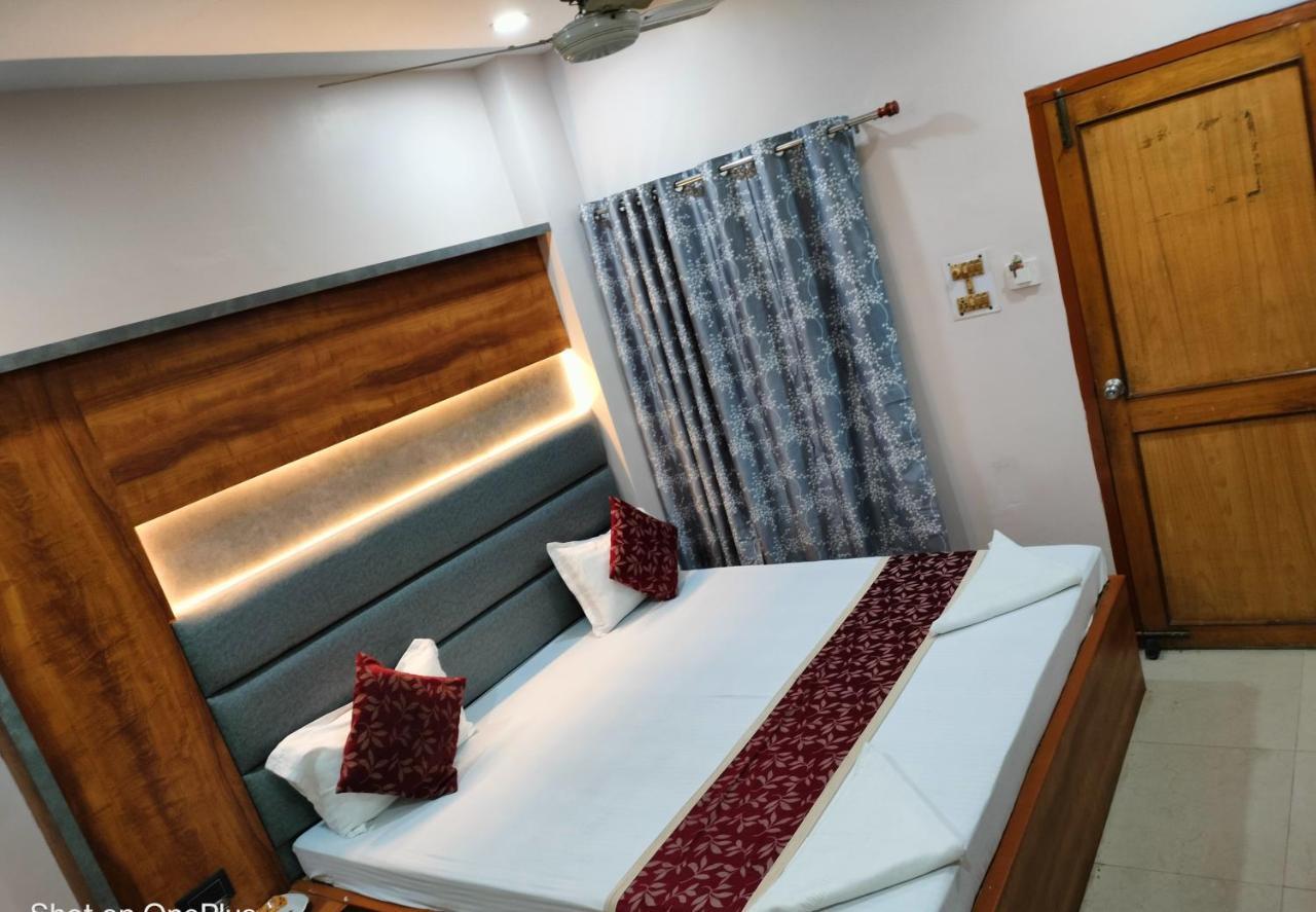 Hotel City Park Guwahati Exteriör bild