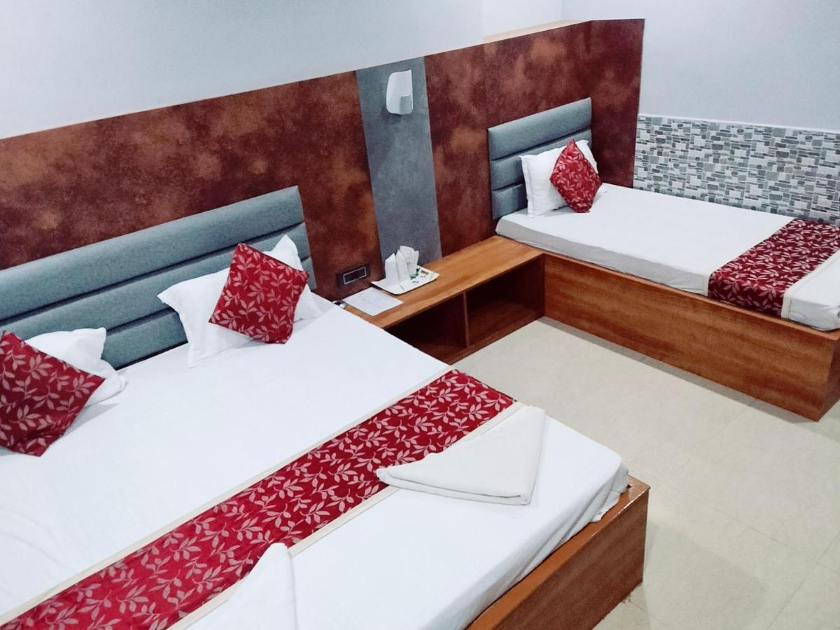 Hotel City Park Guwahati Exteriör bild
