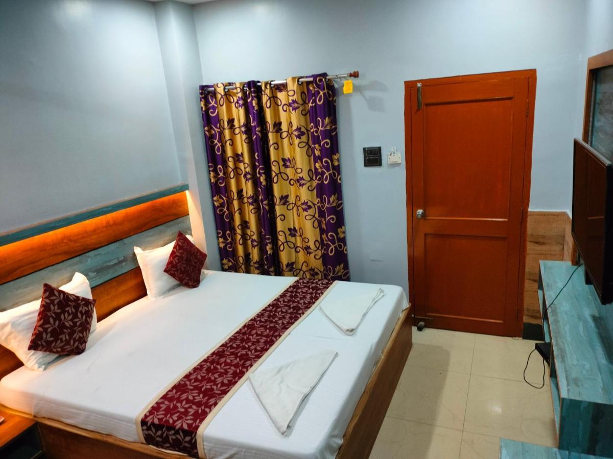 Hotel City Park Guwahati Exteriör bild