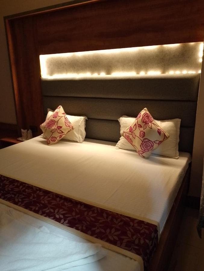 Hotel City Park Guwahati Exteriör bild