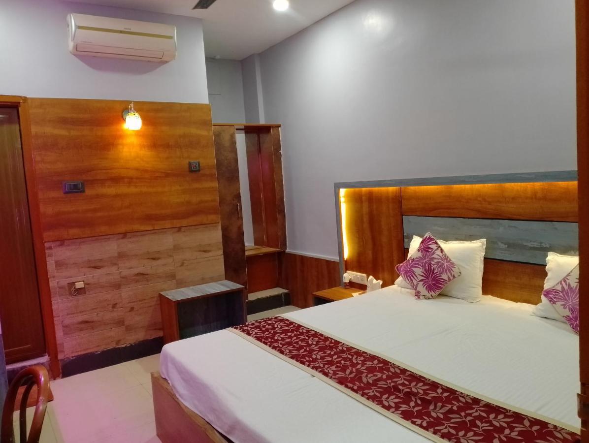 Hotel City Park Guwahati Exteriör bild