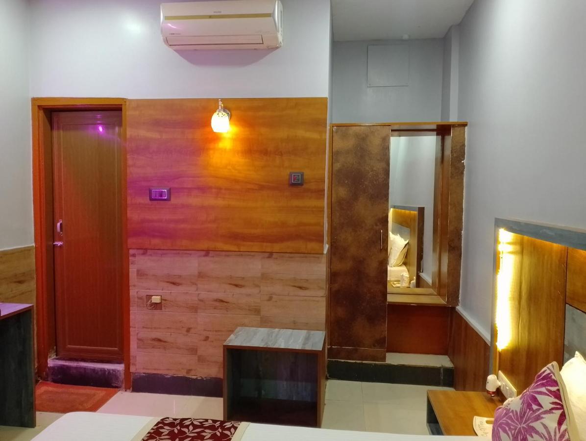 Hotel City Park Guwahati Exteriör bild