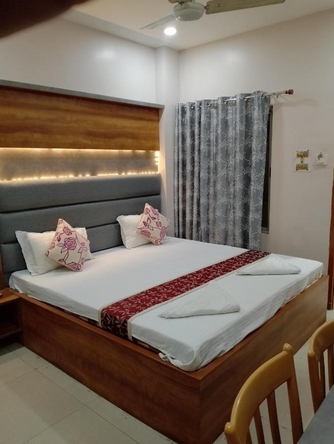 Hotel City Park Guwahati Exteriör bild